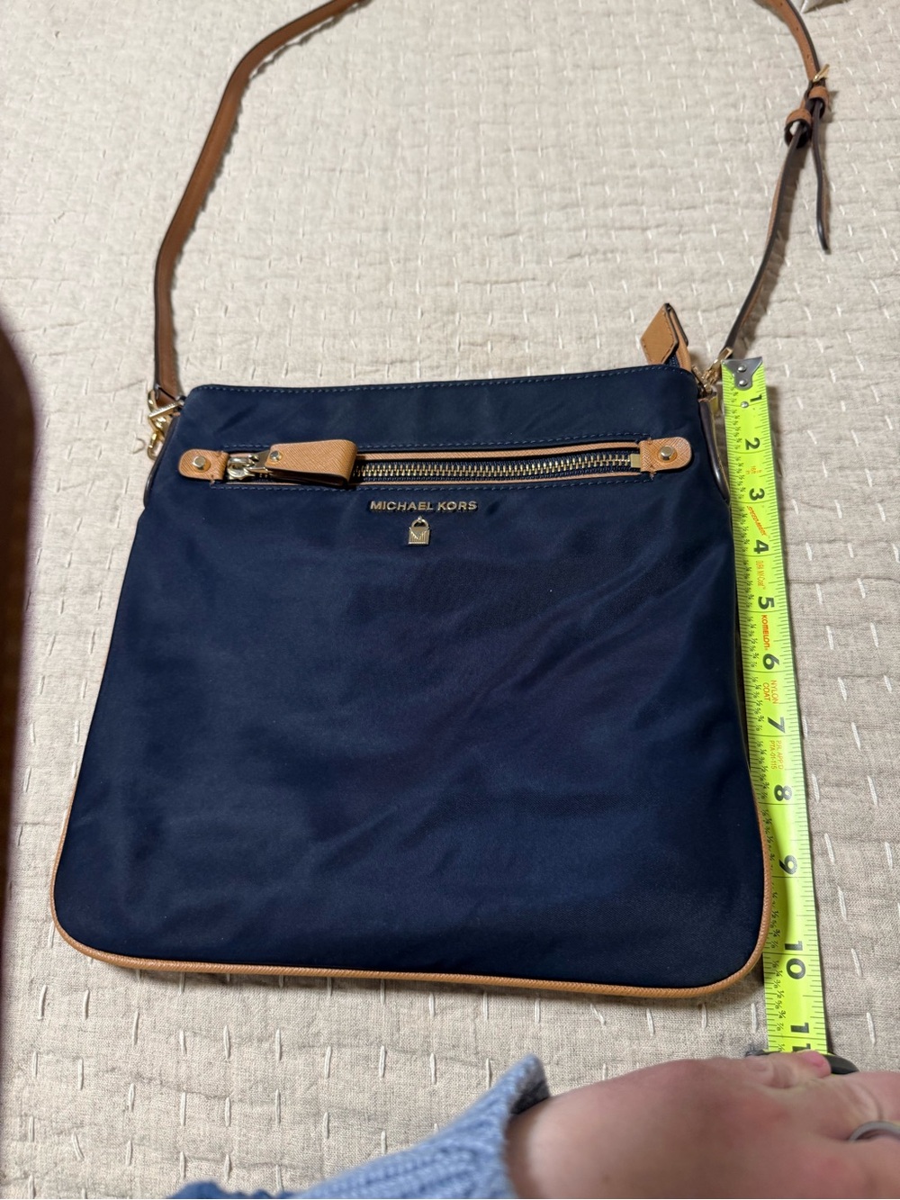 ✨ EUC Michael Kors Navy Crossbody - Picture 12 of 13